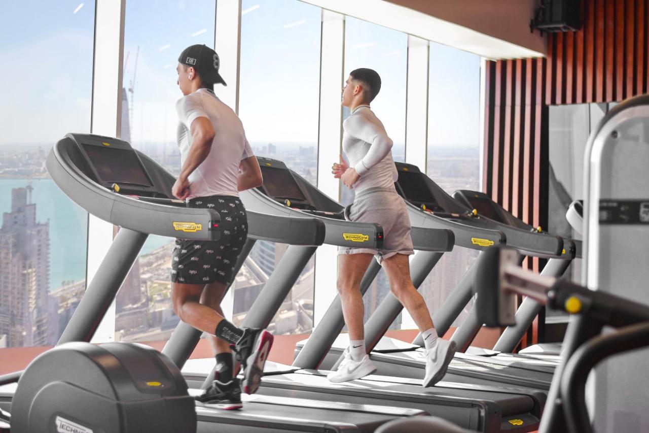 The Bentley Luxury Hotel & Suites Dauhá Exteriér fotografie Technogym Treadmills